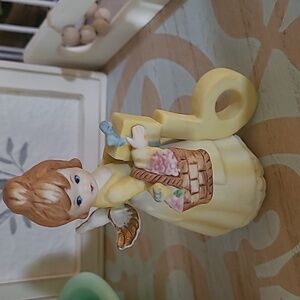 1979 Russ Berrie 6 year Little Angel girl